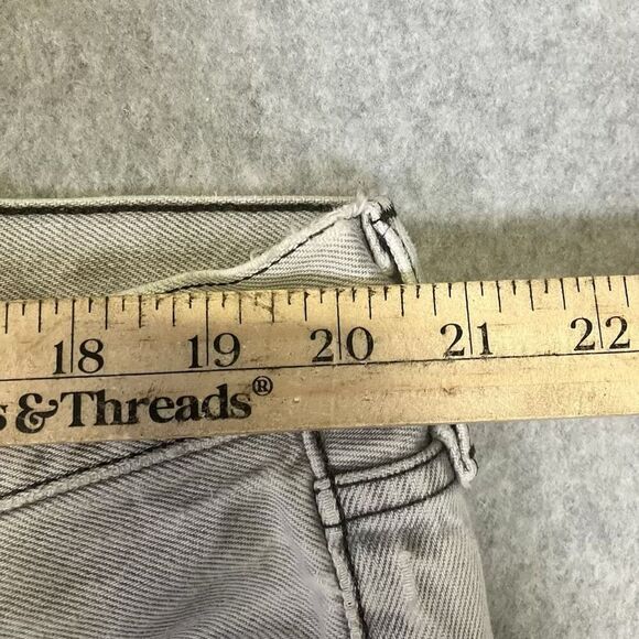 Levi's 501 Men's Size 42x30 Gray Straight Leg Jeans Relaxed - Picture 13 of 16